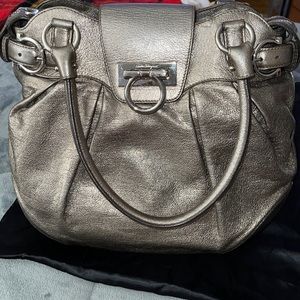 Salvatore Ferragamo Preloved tote bag excellent condition gold color metallic.